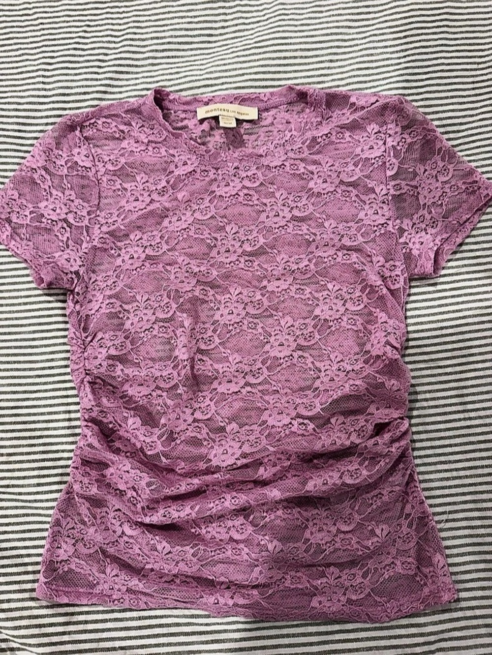 r Floral Lace Crop Top in Pink Size Medium Like New